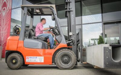 Rozładunki i transport wózkiem widłowym materiałów budowlanych, wyposażenia budynków, ustawianie donic, elementów stojących: parkingów, placów, hoteli