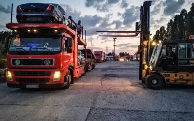 Rozładunki ciężarówek wózkiem widłowym – Jaguar