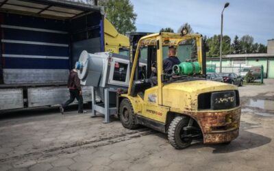 Rozładunek maszyny do recyklingu