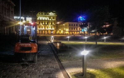 Galeria Krakowska. Kraków. Noc.