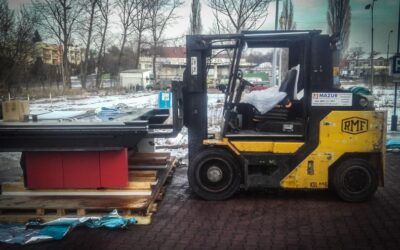 Transport maszyny drukarskiej i załadunek