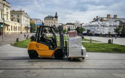 Rozładunek i transport wyposażenia hotelu