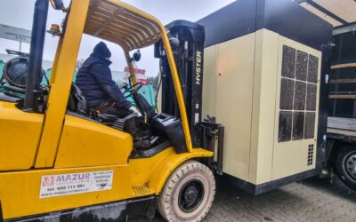 Wstawianie maszyn i urządzeń do pomieszczeń Wózek widłowy Kraków Relokacje ciężkich maszyn