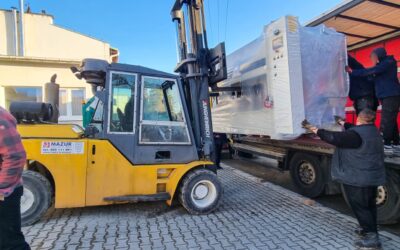 Usługi wózkami widłowymi Kraków Załadunek Rozładunek urządzeń i maszyn ciężkich Przenoszenie Przestawianie Relokacje