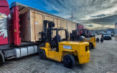 Załadunki i rozładunki maszyn i urządzeń ciężkich Długoterminowy i krótkoterminowy wynajem wózków widłowych Relokacje Kraków Małopolska Spedycja