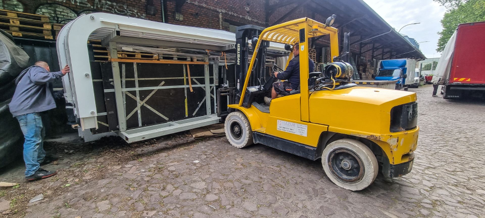 wozki widlowe krakow mazur rozladunek i transport urzadzen ciezkich maszyn -5