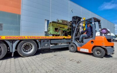 Relokacja Kraków Małopolska Relokacje przemysłowe Przestawianie Załadunek Rozładunek Przenoszenie Ustawianie Transport Ciężkich maszyn i urządzeń Wózki widłowe Wynajem i usługi Mazur